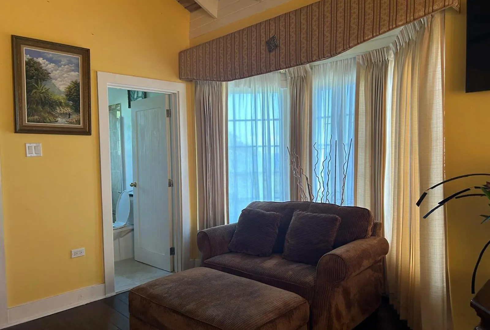 Penthouse On The Ridge Apartment Ocho Rios
